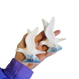 Vintage seagull salt and pepper shakers